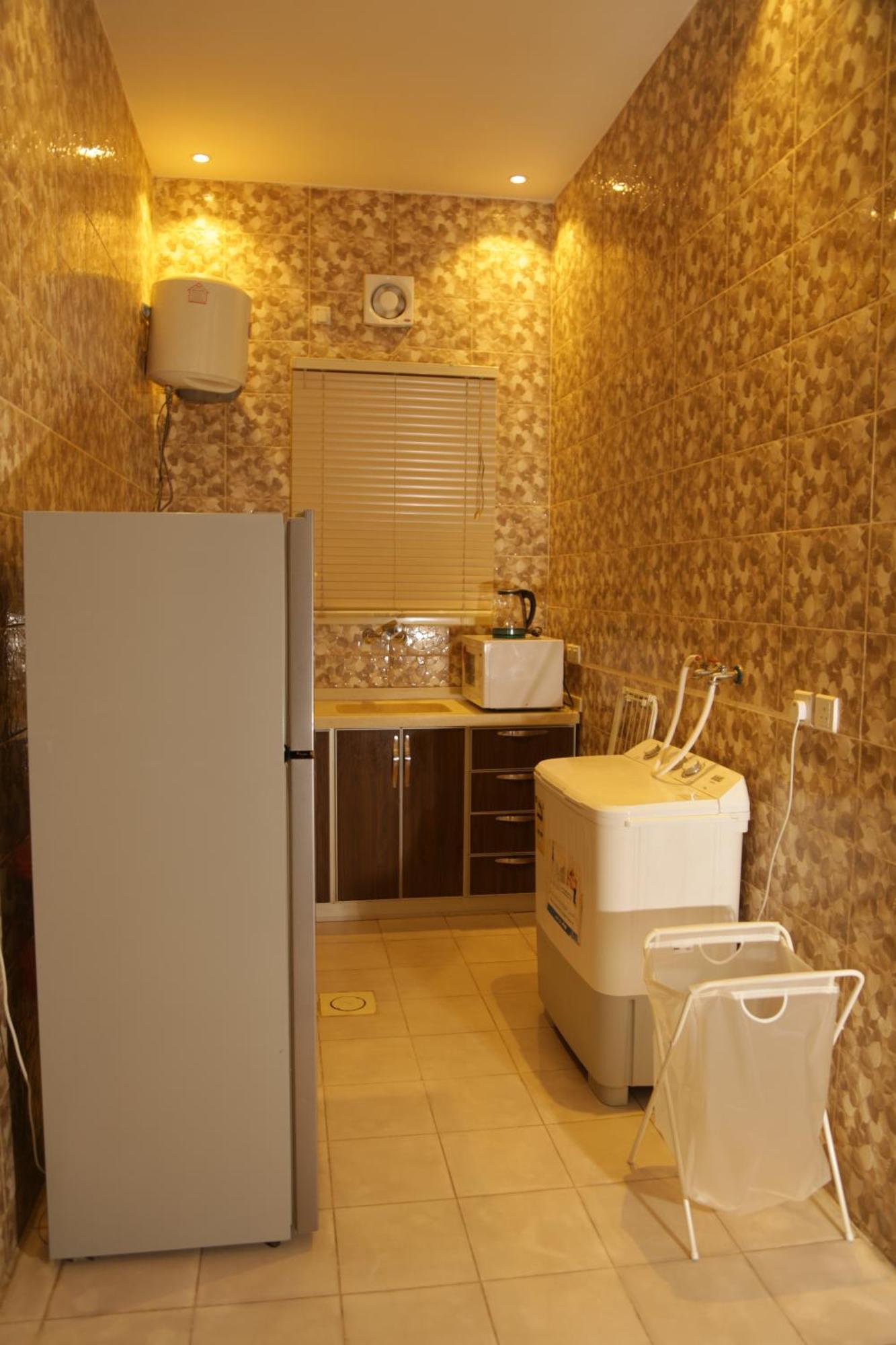 Spacious Apartments At Basla St 3 Mins From King Fahd Stadium Riad Exterior foto
